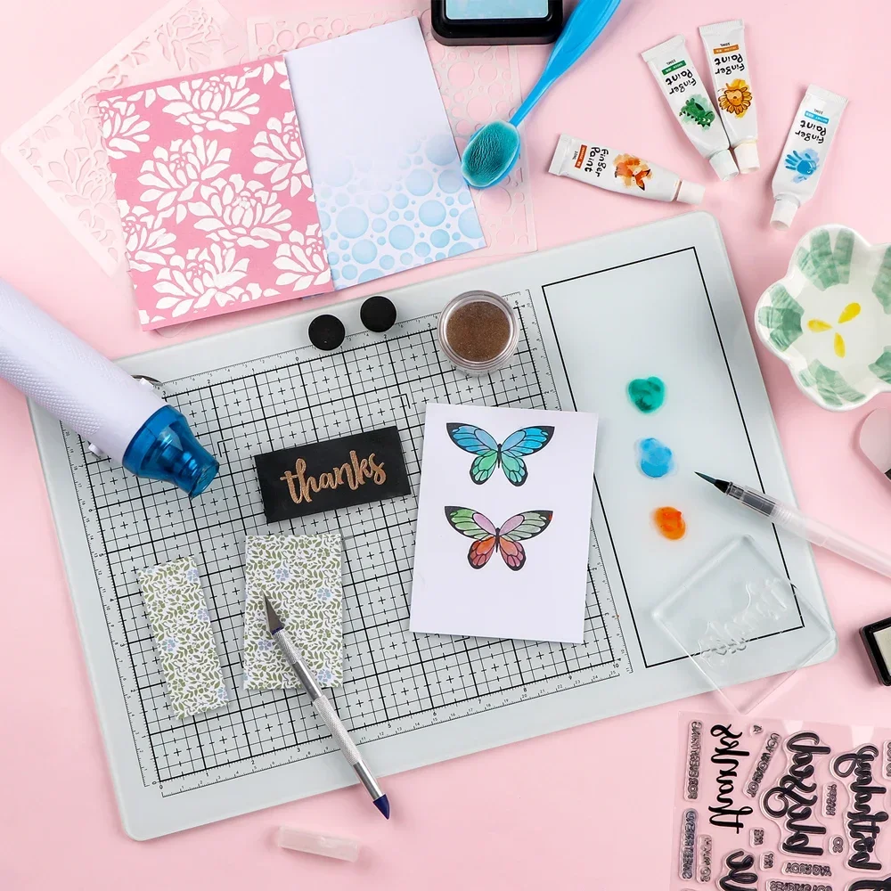 

Must-have All-in-one Magnetic Glass Craft Mat Scratch Media Cutting Mat For Cut Stamping Mixed and Hot Glue DIY Projects 40x26cm