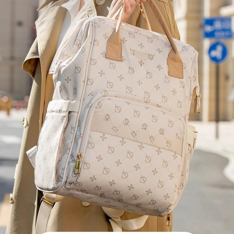 

Mommy bag multi-functional mother and baby go out light bag backpack mother bag large capacity dry and wet separation