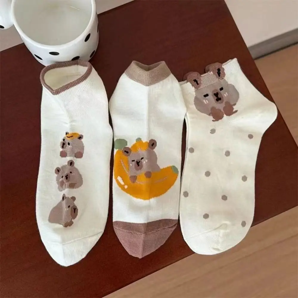 

5Pairs Fashion Cartoon Capybara Socks Dot Non-Slip Capybara Mid-tube Socks Soft Thin Socks Women Women