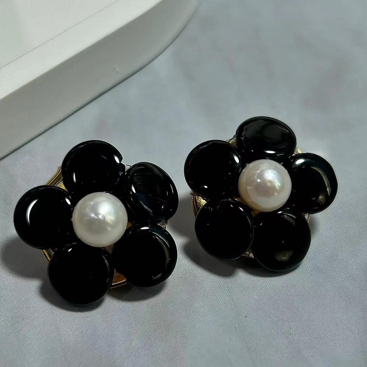 Medieval vintage jewelry retro special-shaped black agate natural freshwater pearl hand-woven earclip earrings
