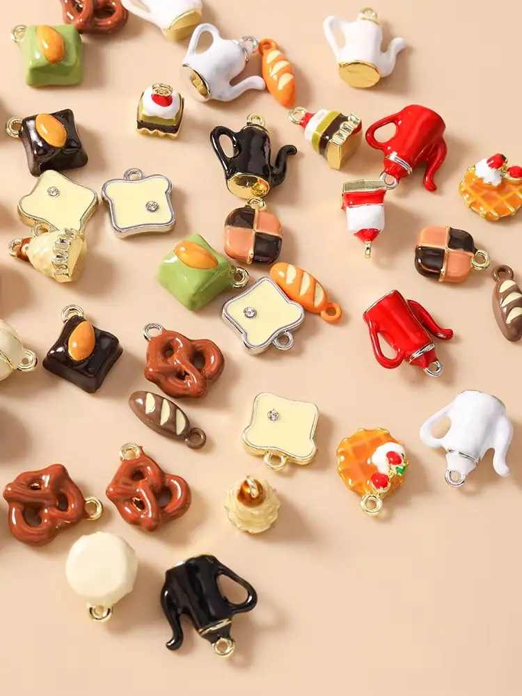 Leslie 5 Stück/Set Emaille Cartoon Lebensmittel-Anhänger Kaffee Brot Kuchen Charms Perlen für Ohrringe Tasche Schlüsselanhänger DIY Schmuckherstellung – Detail 1