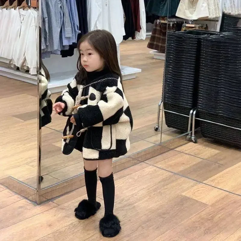 Girls Coat New Winter Lamb Wool Coat Stylish and Thick Cowhide Button Plush Checkerboard Pattern Coat