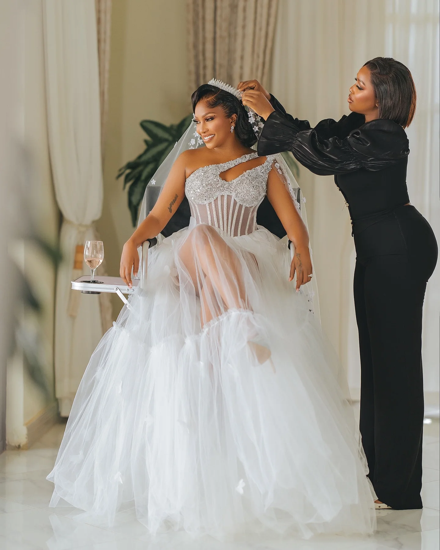Crystal Butterfly Bridal Robe One Shoulder Luxury Women Bathrobe Wedding Party Gowns Africa Bride Robe De Mariée