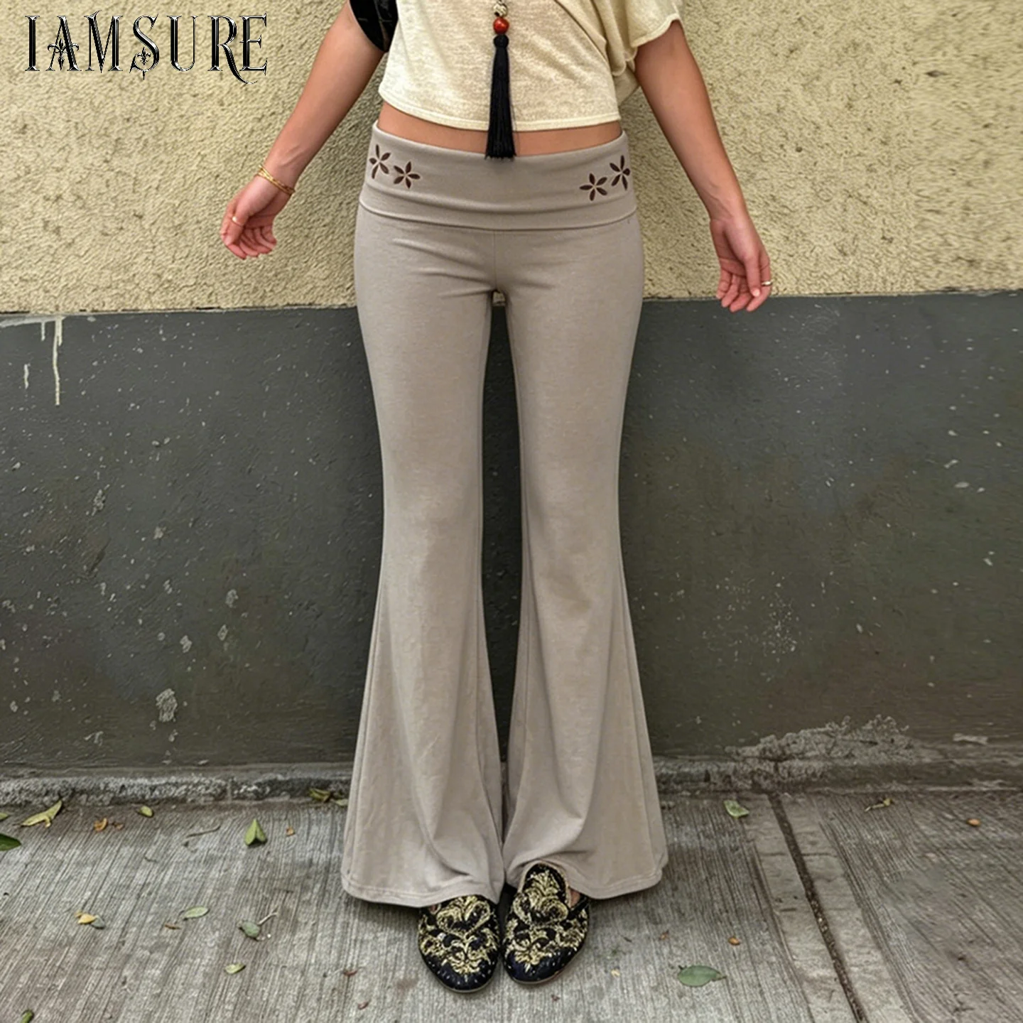 Damen Low-Waist Schlaghose aus weichem, dehnbarem Stoff – Yoga, Lounge, Freizeit, weites Bein, mit Blumenstickerei, Streetwear 2026
