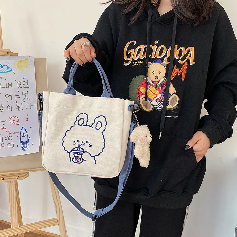 Custom  2023 New Canvas Women Bag Soft Girl Street Portable Tote Bag Cute Student Messenger Bag Fashion Shoulder Bag for Women