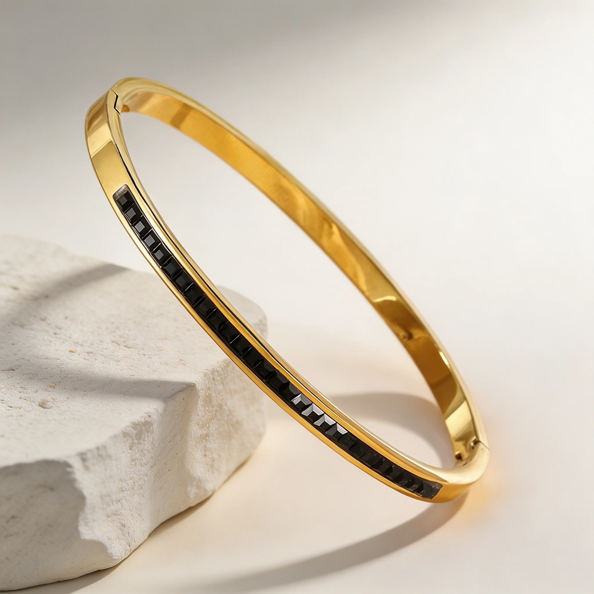 Luxury Black Crystal Gold Bangle For Women Inlaid Rhinestone Stackable Cuff Bracelet Wedding Party Fashion Jewelry