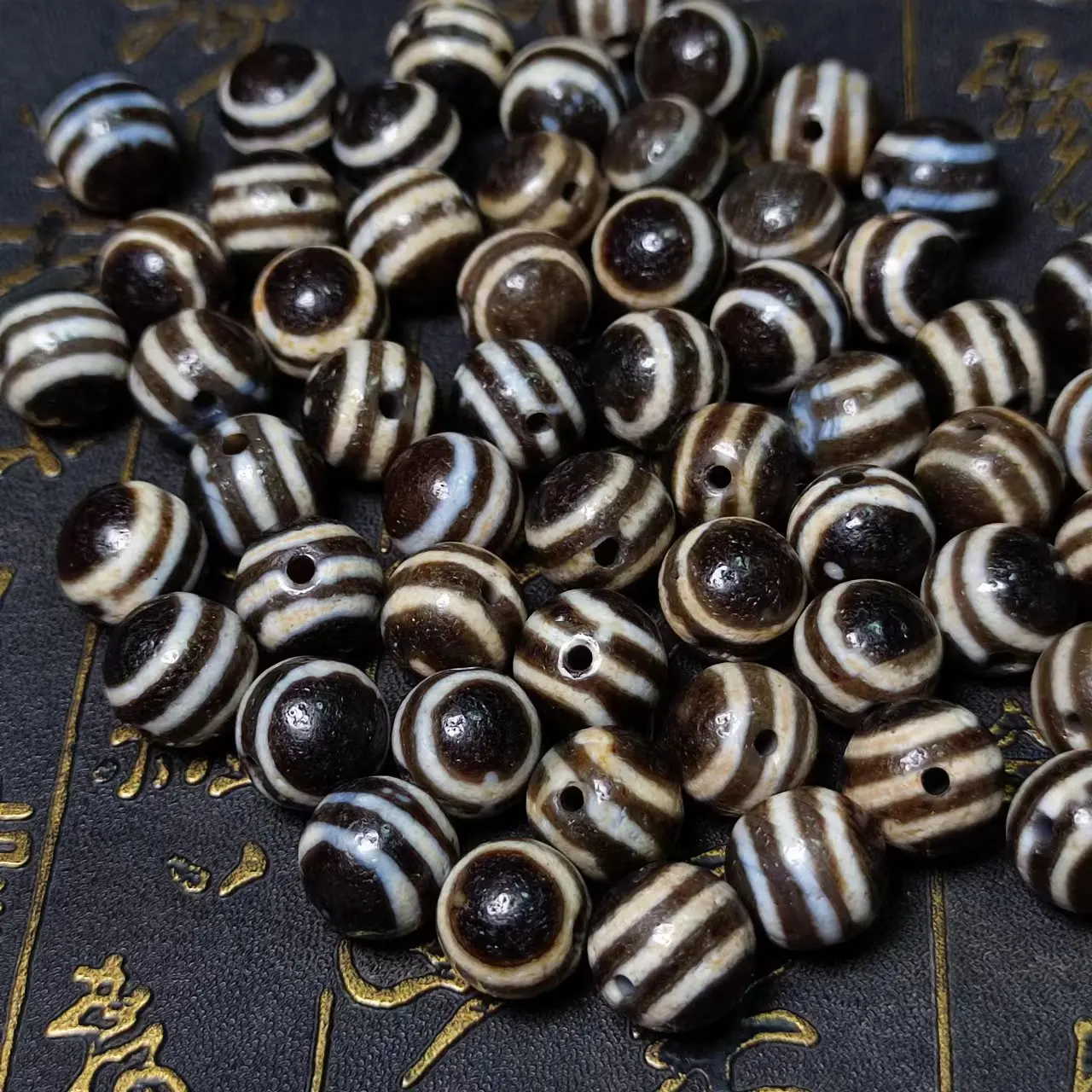 

20Pcs/Lot Tibetan Round Pharmacist Dzi 3-line Sky Eye Totem 14mm Old Agate Dzi Beads for Men&Women Amulet Jewelry Production