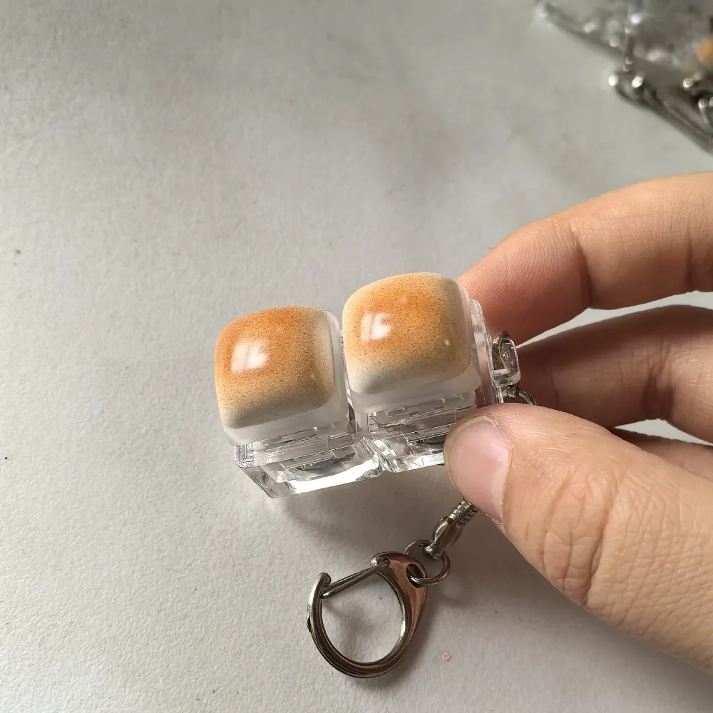 Karamell Brot Design Zappeln Schlüsselbund DIY Tastatur Tasten Taste Taste Keycap Schlüsselbund Relief Stress Keycap Finger Tastatur Kappe