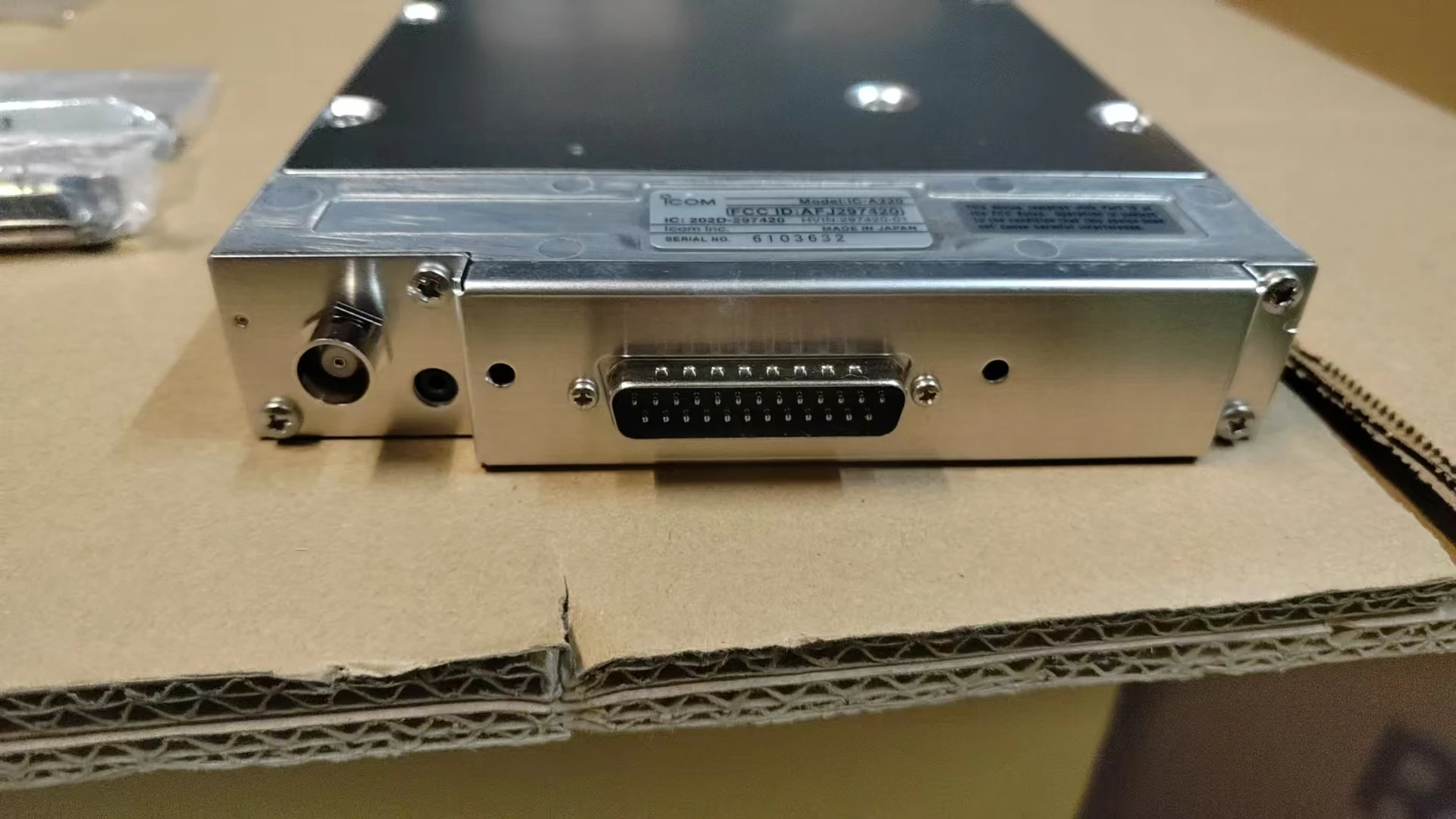 IC-A220E VHF Mobile Radio Communication 118.000-136.992MHz Air Band AM FM Vehicle Mounted Transceiver Aviation Radio for