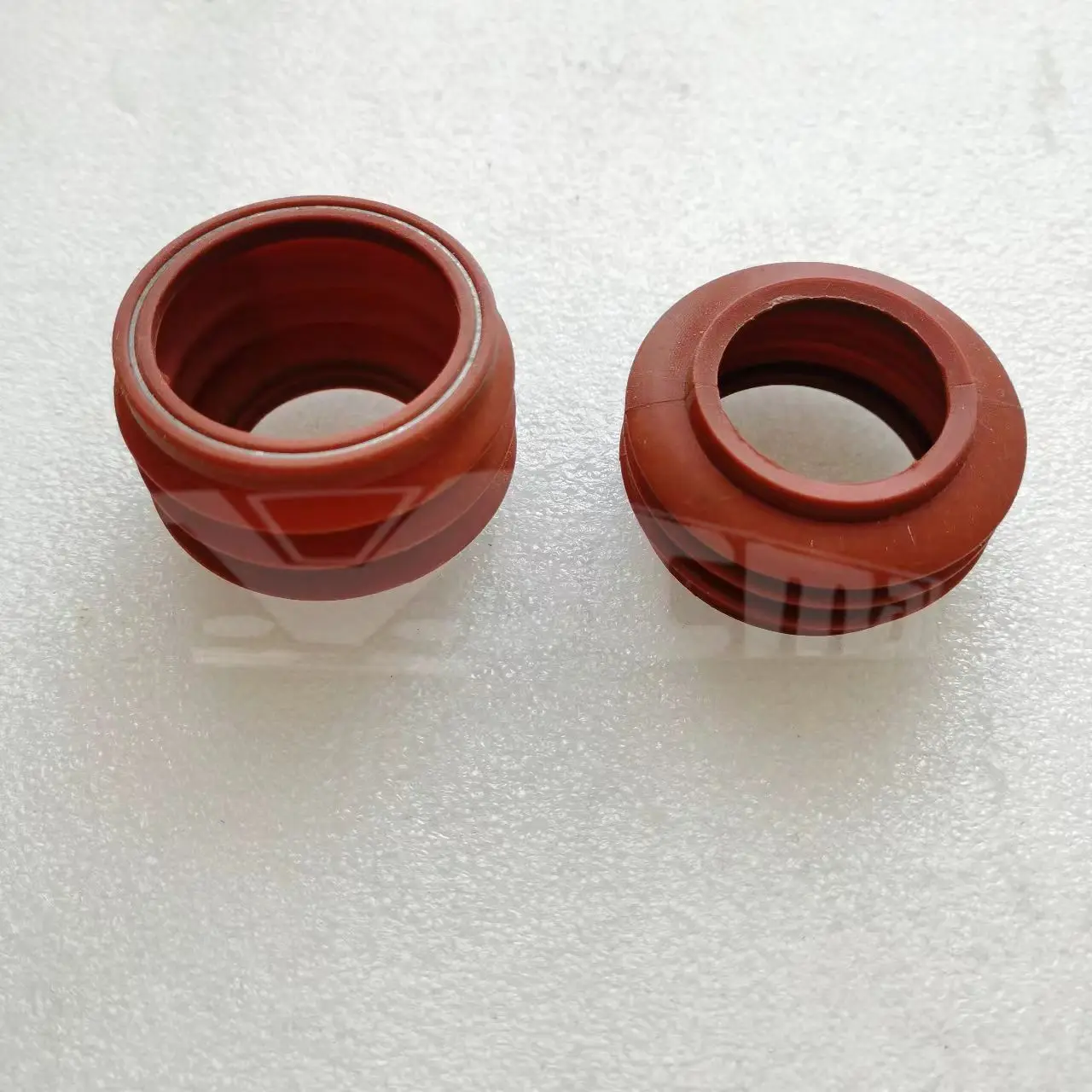 For Longzhong Handed Fuhua Jiuzhou Hua Jun Tianlong Jiefang Dongfeng Disc Brake Caliper Guide Pin Dust Cover 9112340370
