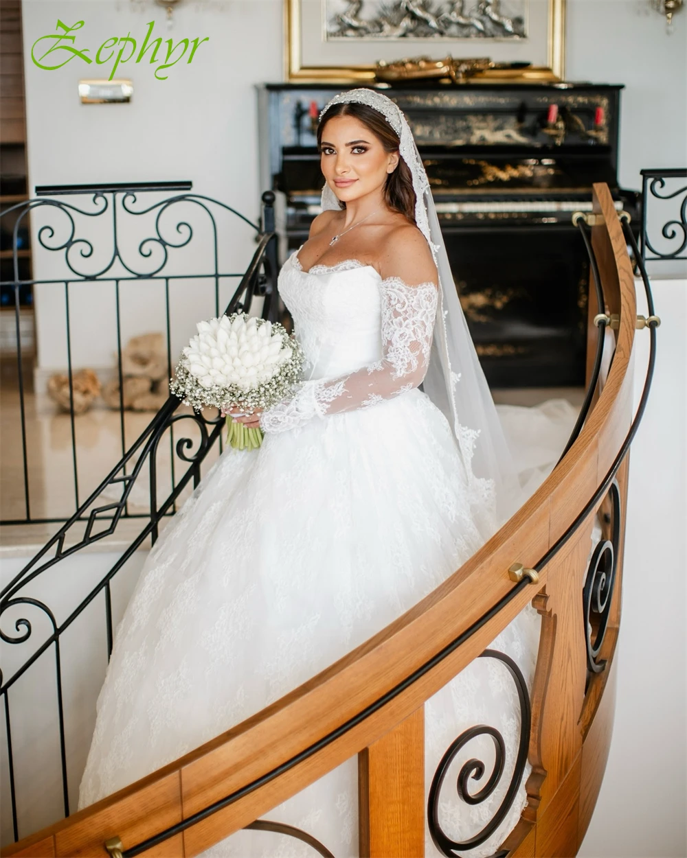 Customized Elegant White Lace Wedding Dress Formal Boat Neck Long Sleeves Bridal Gowns Boho A-Line Chapel Train Vestido De Novia