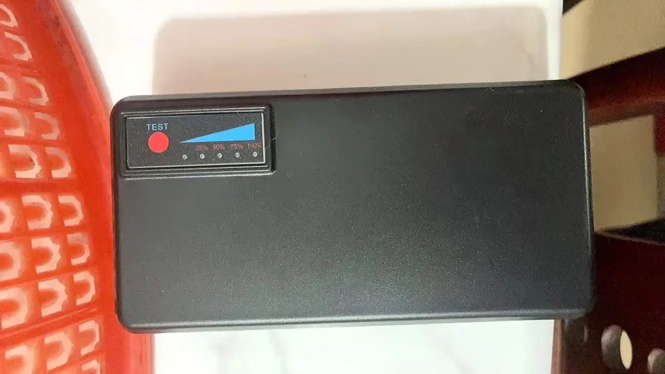 

Third generation electric luggage battery Airway SE3S can be boarded BEKE \ Airwheel lithium battery miniT SE3T 36V 3000mAh