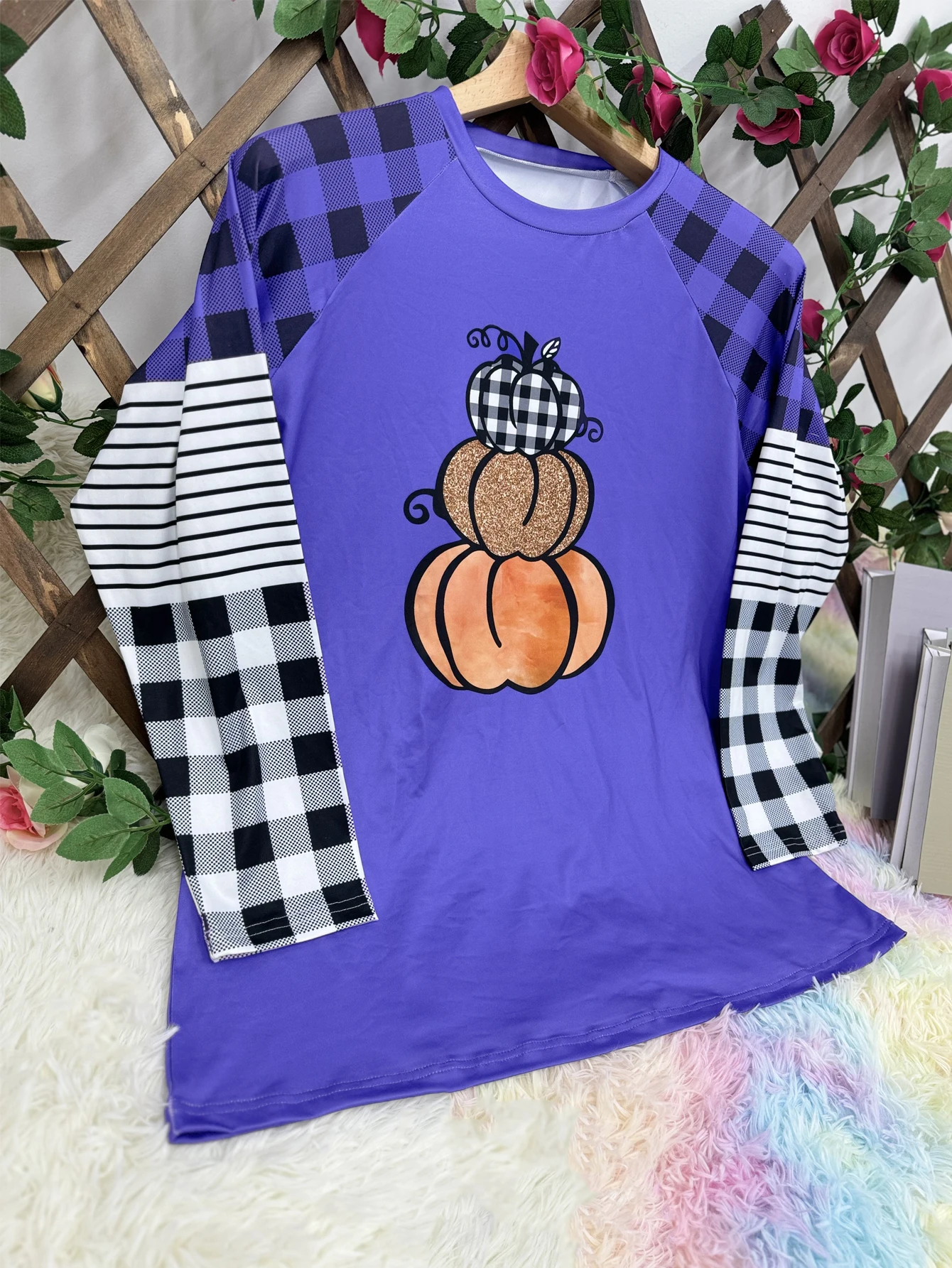 Plus-Size-T-Shirt mit Kürbis- und Karomuster, lässiges Langarm-Oberteil mit Rundhalsausschnitt für Damenbekleidung in Übergröße im Frühling und Herbst