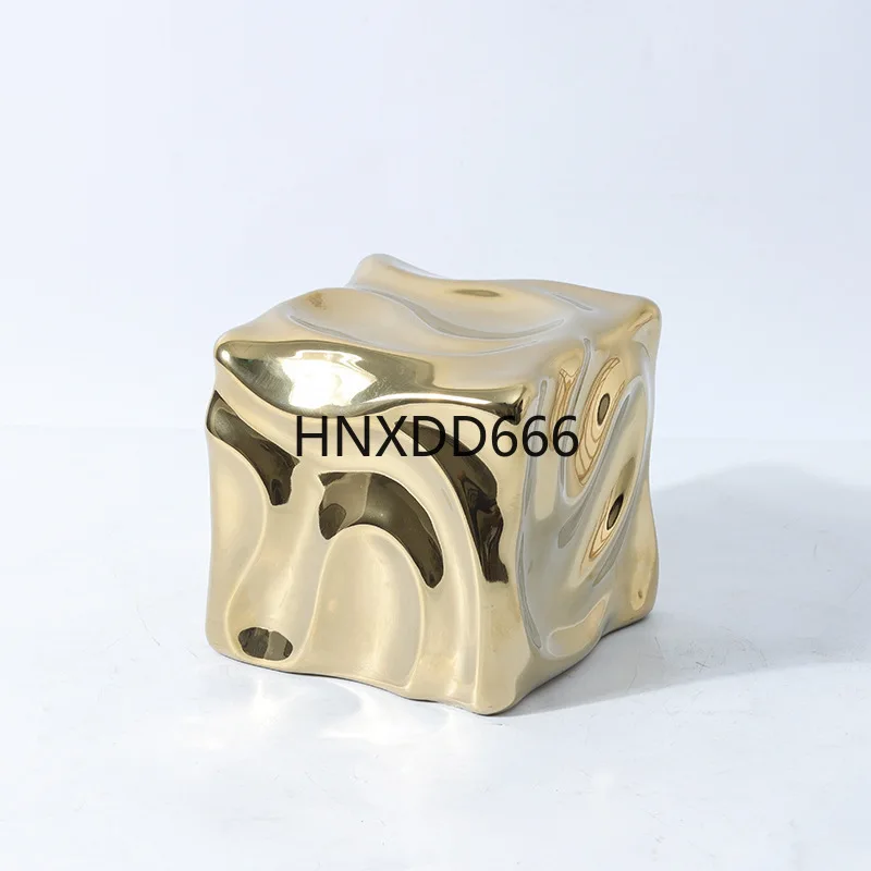 

Ceramic Handicraft Geometric Square Irregular Fold Pattern Ice Block Gold Ceramic Ornament Decorative Figurines Home Decoration