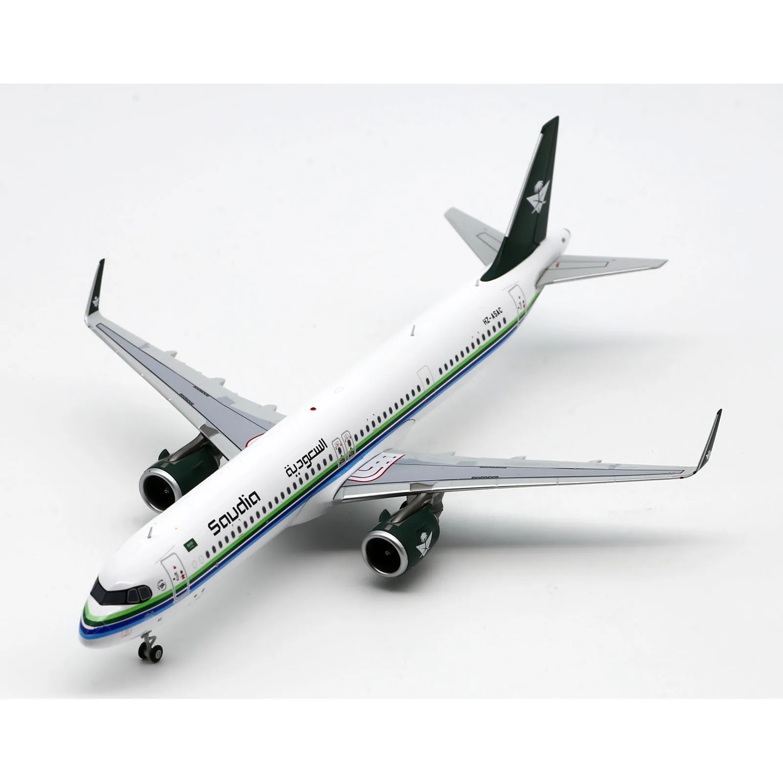 XX20436 Alloy Collectible Plane Gift JC Wings 1:200 Saudi Arabian Airlines \