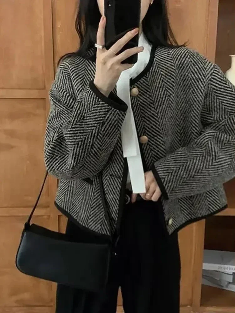 

Vintage Tweed Jacket Women Harajuku Streetwear Long Sleeve Short Coat Winter Casual Korean Female O Neck All Match Tops New