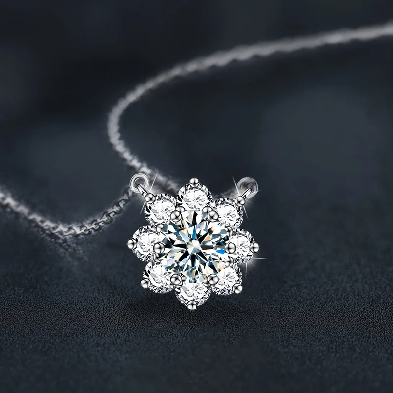 D-color moissanite mosan diamond pendant S925 sterling silver necklace, high-end and non-fading collarbone jewelry accessory