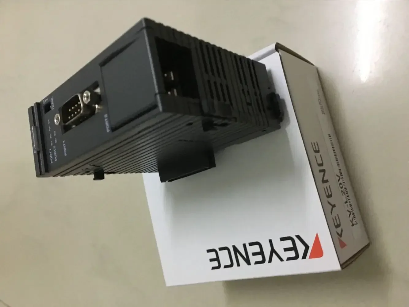 

Специальное предложение: новый оригинальный японский датчик KEYENCE: KV-L20