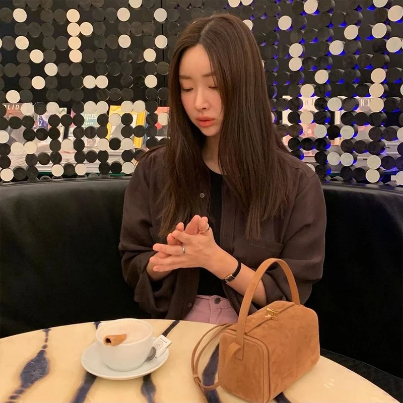 

High Quali Faux Velvet Square Box Bag Retro Handbag Crossbody HIATUS Brand Soft Handle Korean Sle Leisure Small Square Bag