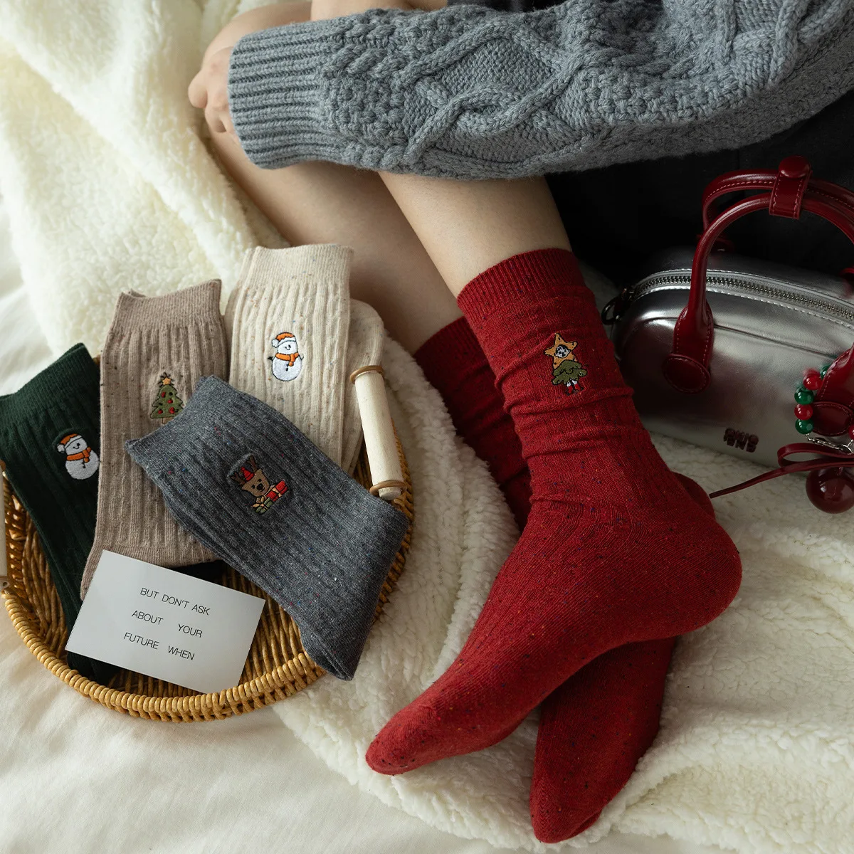 Snowmen Embroidery Thick Middle Tube Socks Cotton Breathable Solid Color Women Socks Autumn Winter Cartoon Sokken Christmas Gift