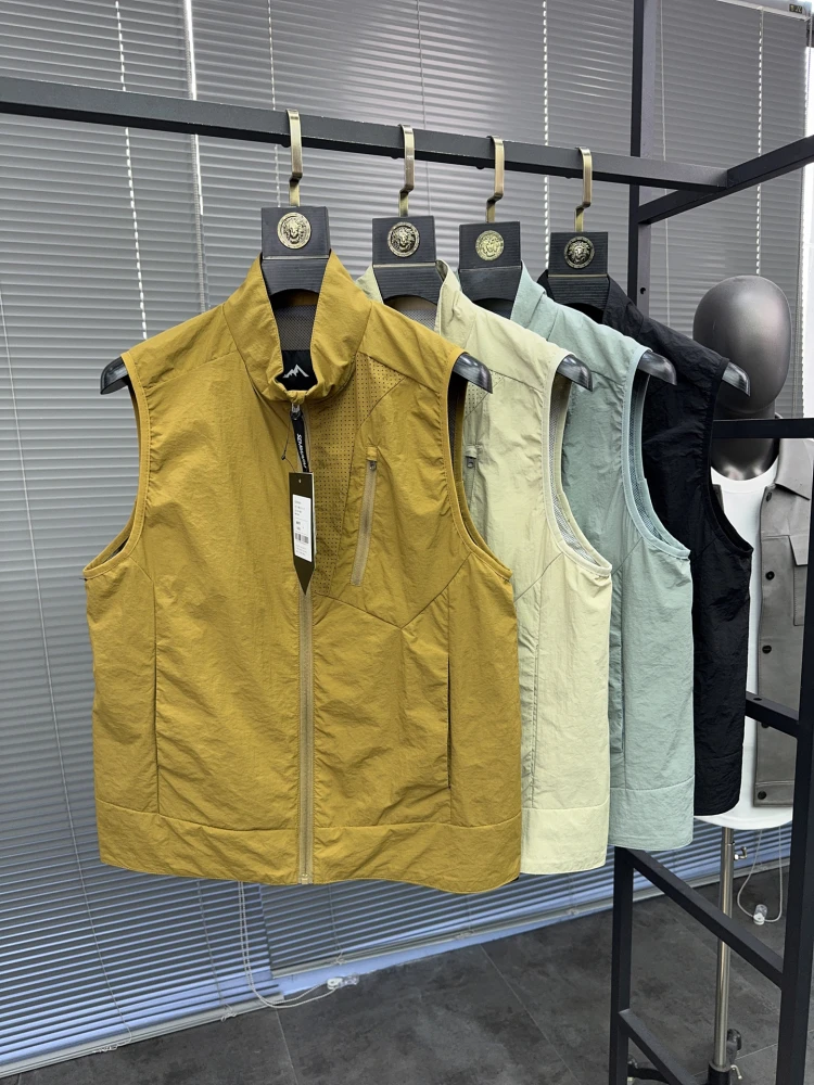 

Svip Men's Outdoor Breathable Lightweight Spring Summer Stand Collar Casual Vest Faion Urban Sle Stand Fit Youth Jaet