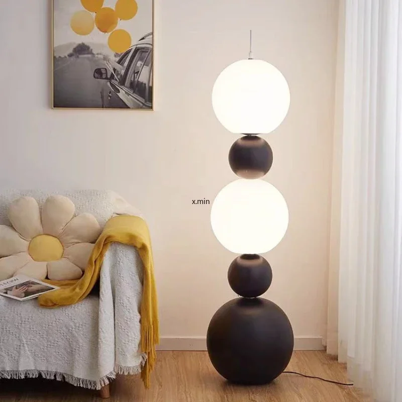 Designer italiano arte medievale zucca lampada da terra Bauhaus soggiorno camera da letto divano in piedi lampada ad angolo da parete decorazione della stanza