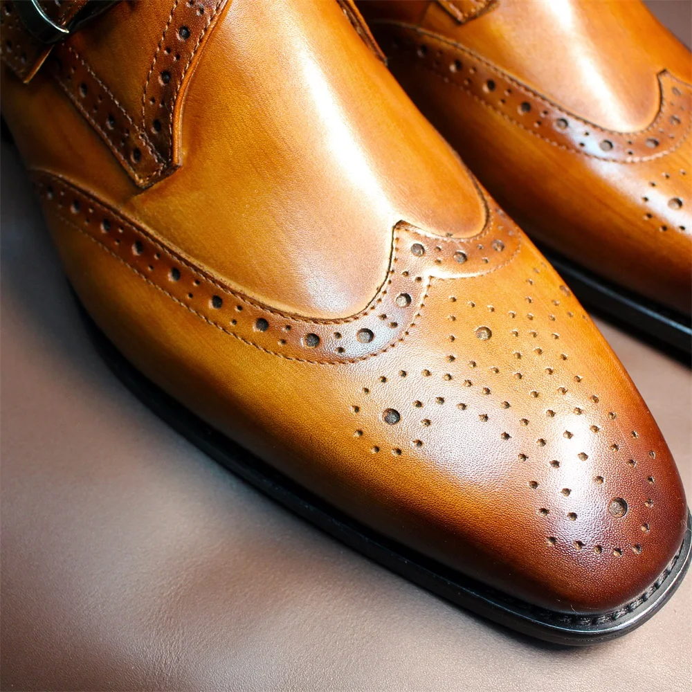 Luxuriöse Herren-Loafer aus echtem Leder mit spitzer Zehenpartie und Schnalle, rahmengenähte braune und schwarze Büro-Formalkleiderschuhe für Herren – Detail 3