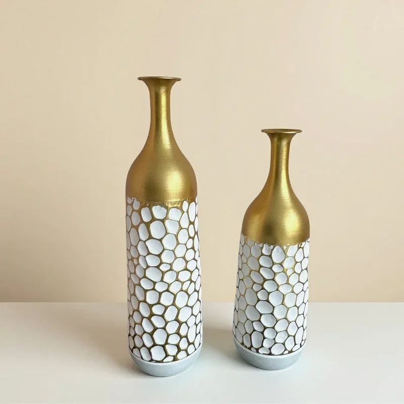 European retro vase two-piece set, handmade three-dimensional hammer pattern metal flower ware, home living room soft flower pot