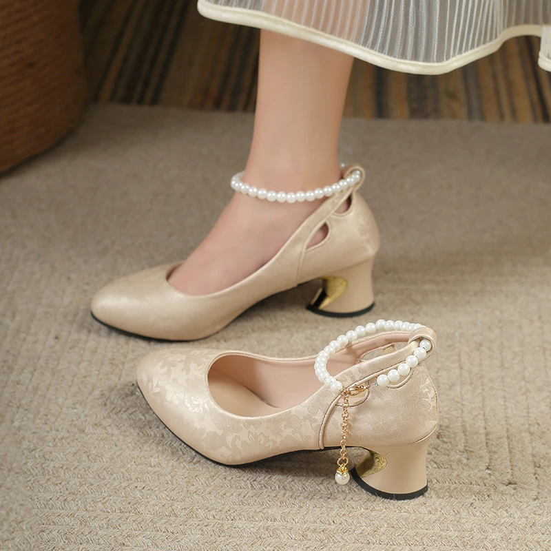 Thumbnail 4 - #5 Trending Block Heel Shoes Right Now