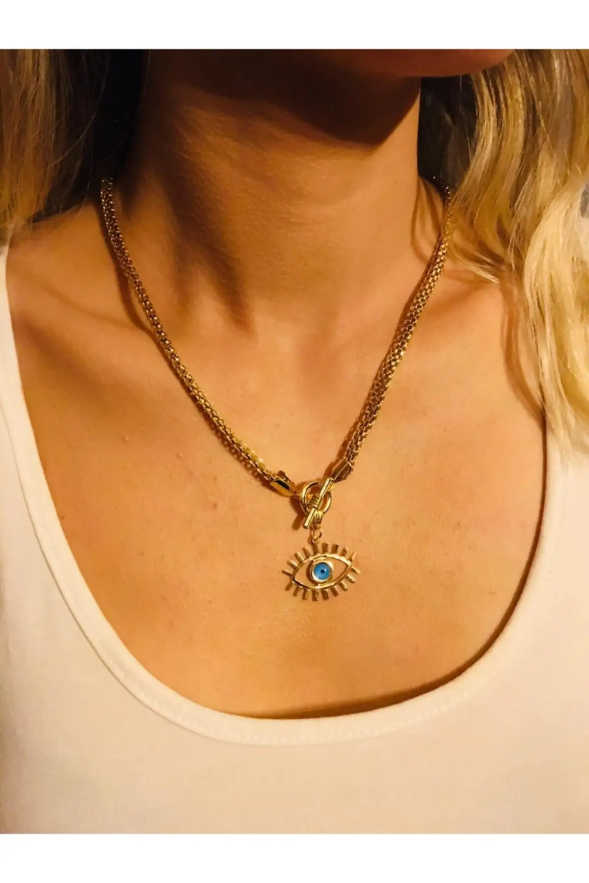 Collar elegante de oro amarillo para mujer