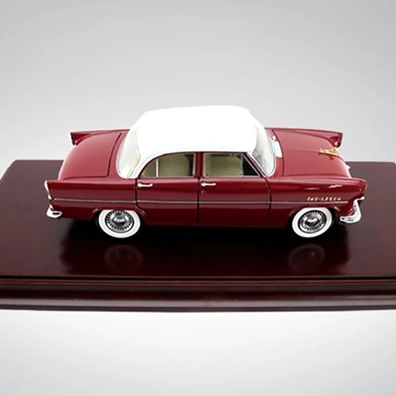 FAW Hongqi Jinlong CA71 car model 1:24 antique British birthday gift vintage car model