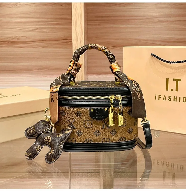 

Commuter Diaper Bag Elegant Classic High End Minimalist Crossbody Bag For Women Large Capacity Unique Business Stylish