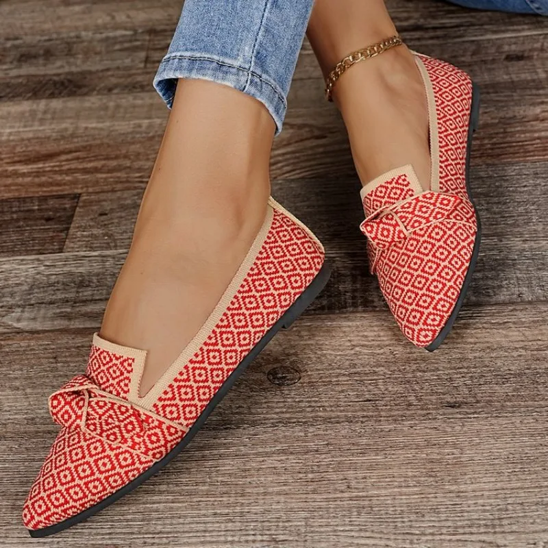 

Knitted Plus Size Women's Shoes 2026 Spring Autumn Shallow Mouth Pointed Toe Flat Bottom Colorblock Mesh Breathable