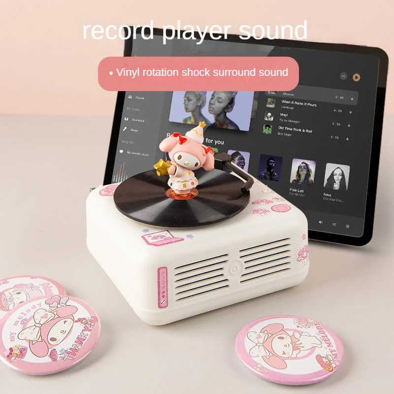 

Кавайная зеленая искусственная кожа Kuromi Ретро стерео аниме фигурка Bluetooth аудио вращающаяся пленка Usb зарядка Рождественский подарок