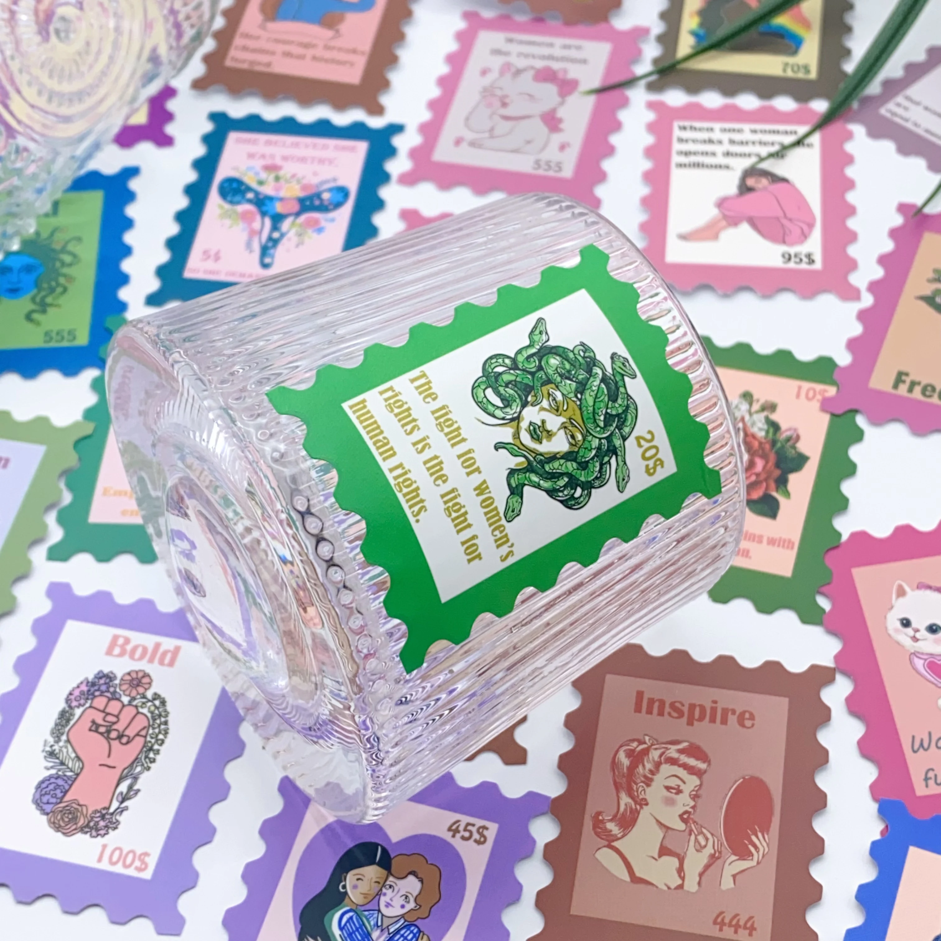 50개 여성주의 스탬프 스티커, 방수 장식용 컴퓨터, 휴대폰 케이스 및 스크랩북; 사무용품