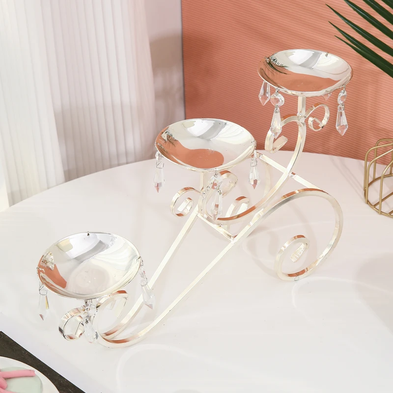 European Candle Holder Home Creative Simple Modern Metal Candle Holder Retro Romantic Candlelight Dinner Western Restaurant Orna