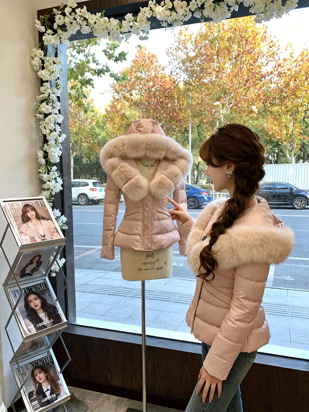 

Женская хлопковая куртка 2025: Новинка, уникальный дизайн, зимнее пальто малого размера из полиэстера с эффектом омоложения, на молнии, с длинными рукавами