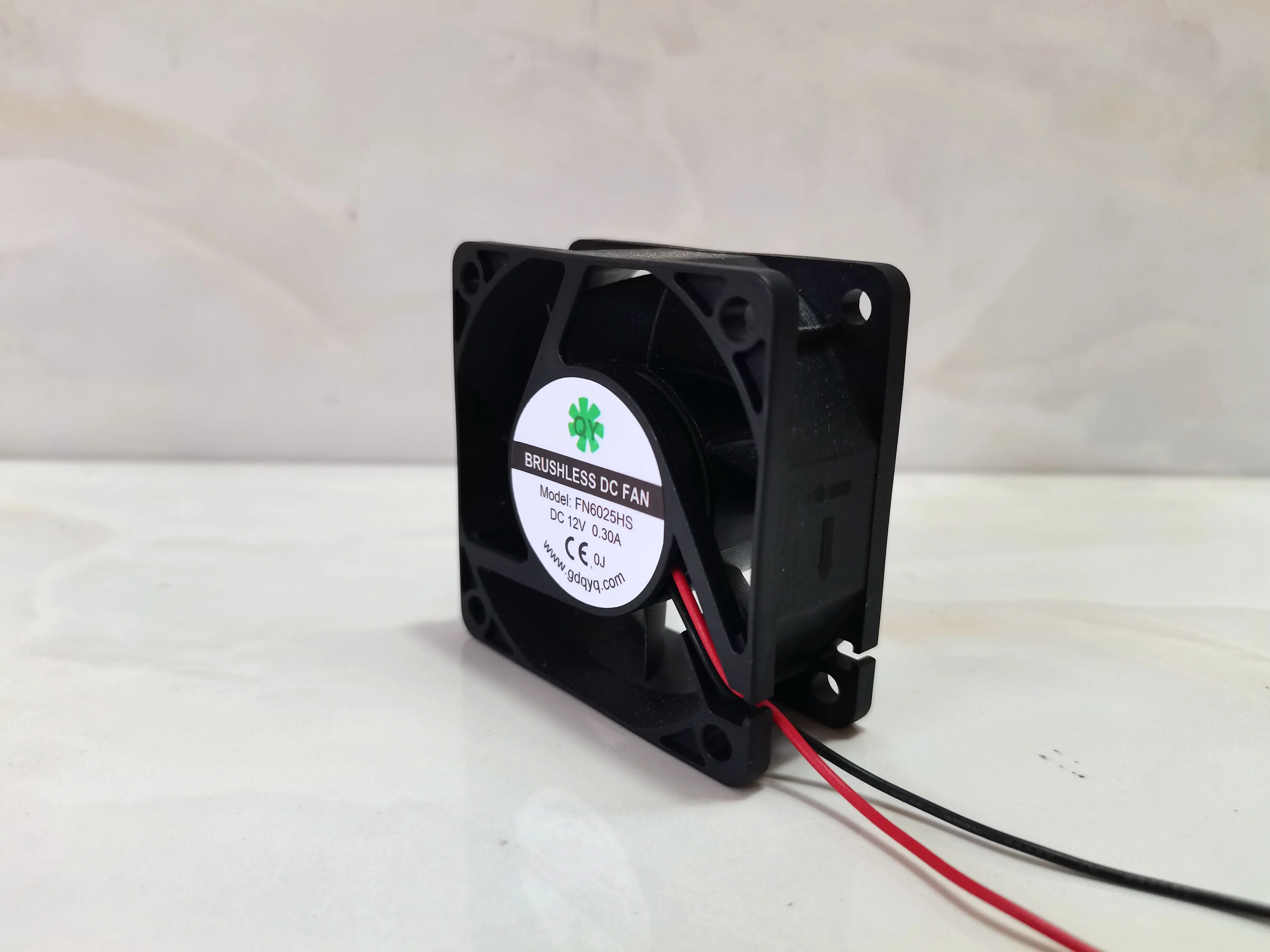 QY FN6025HS DC 12V 0.30A 60x60x25mm 2 線式サーバー冷却ファン