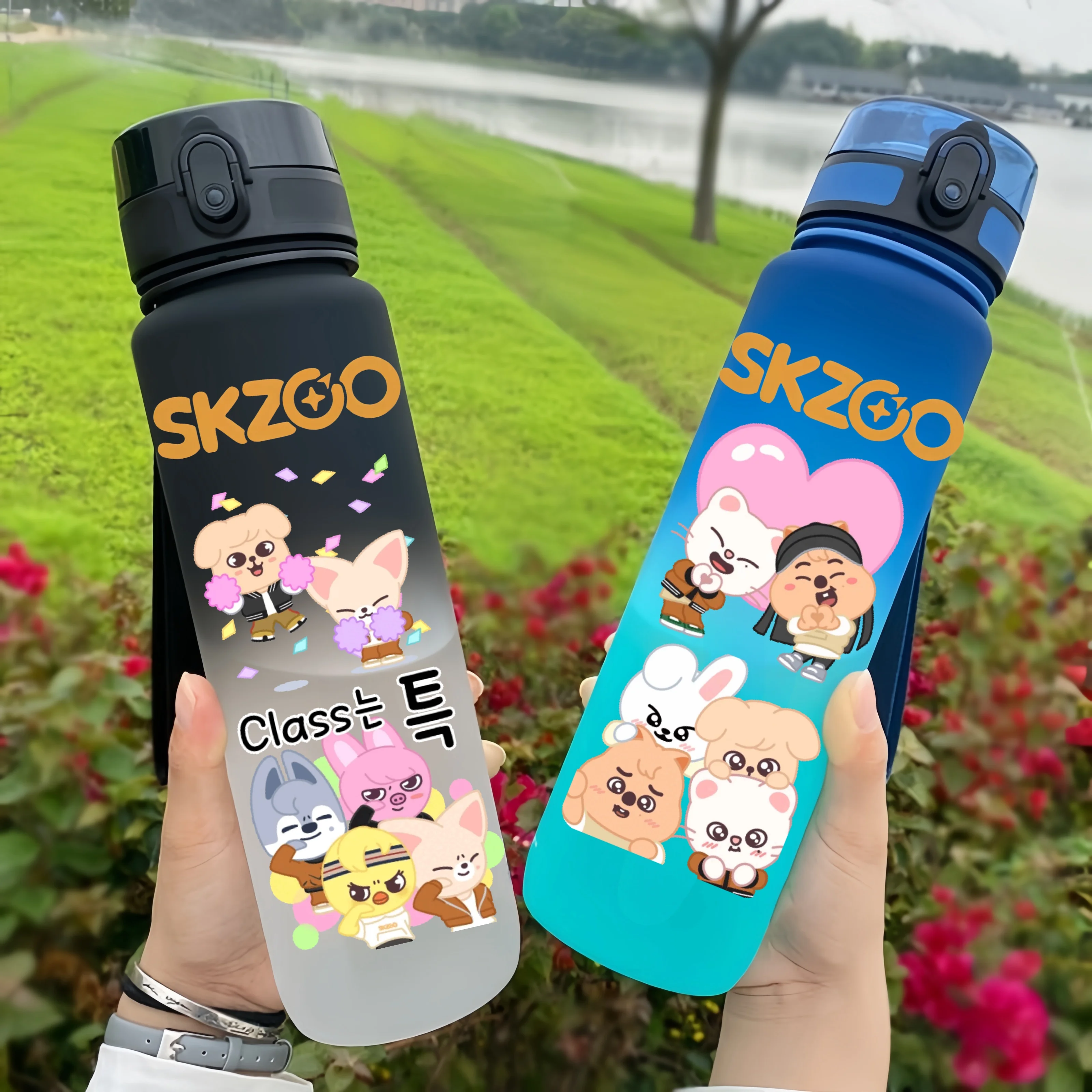 Skzoo 650ml Anime Characters Portable Water Cup Large Capacity Outdoor Sports Plastic Leak-proof Water Bottle Children's Gift