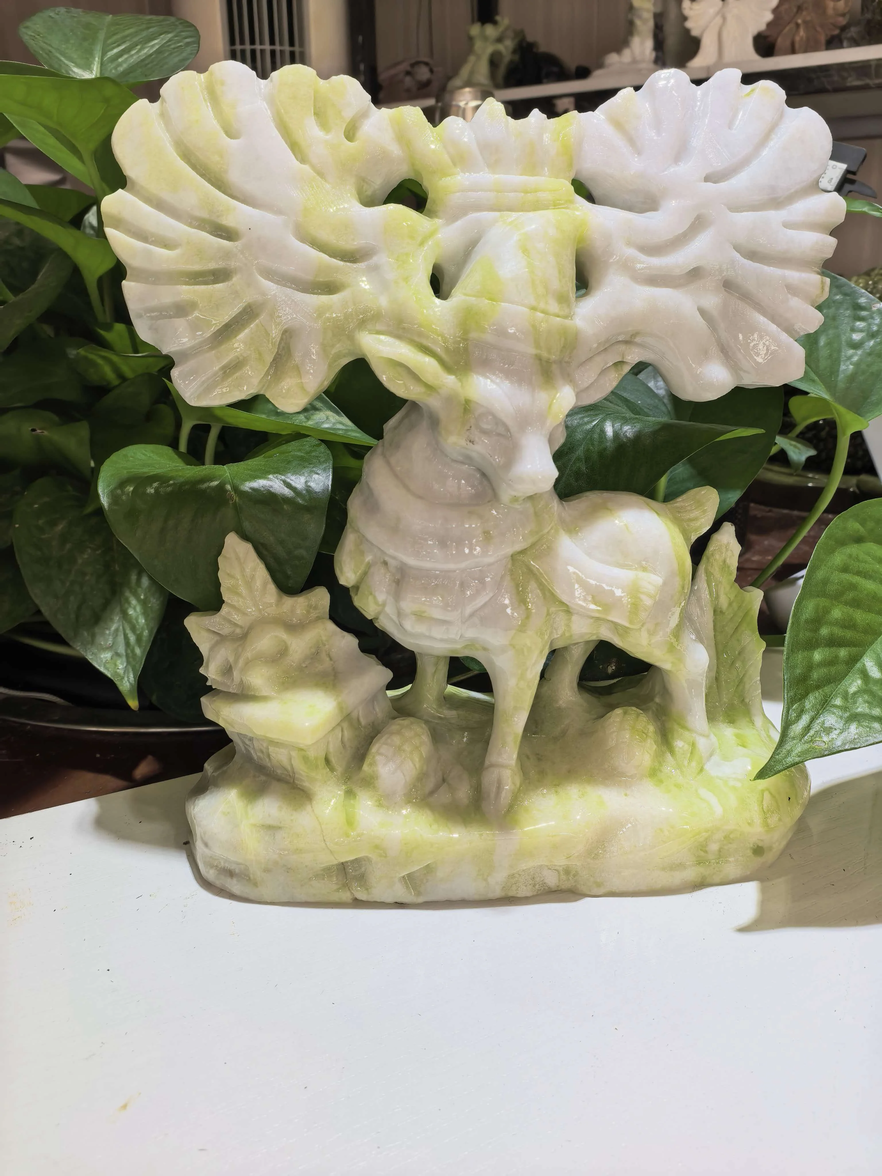 Natural Mixed Crystal Moose Hand-Carved Piece, Promoting Spiritual Healing, Suitable For Home Decoration, Demagnetizing Gift