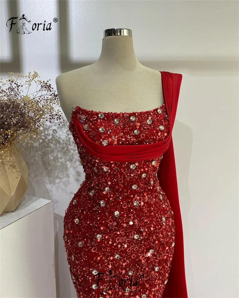 Robe de soirée sirène rouge avec longue cape pour femme, paillettes de cristal brillantes, mariage de Dubaï, robe de reconstitution historique formel, robe maxi, luxe