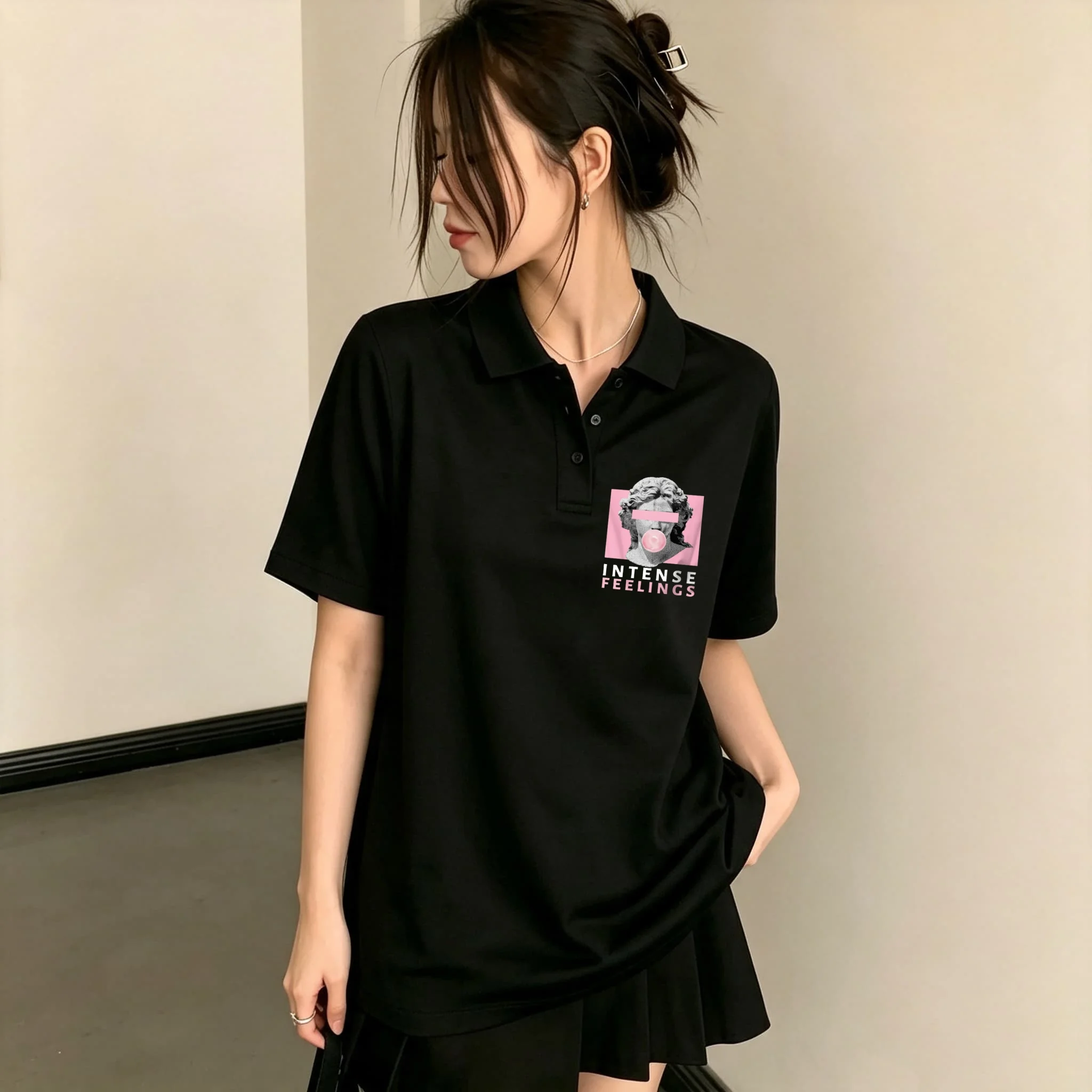 Women Black Lapel Collar Polo Shirt Vintage Statue Bubble Gum Print 