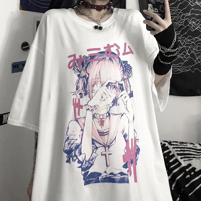 تي شيرت أنيمي قصير الأكمام للنساء، قميص نصف كم بتصميم داكن