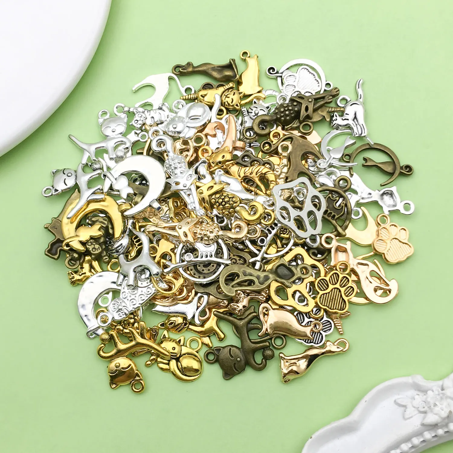 20/100pcs Alloy Cat Design Charms Animal Pendants For DIY Bracelets Necklaces Earrings Jewelry Making Accessories