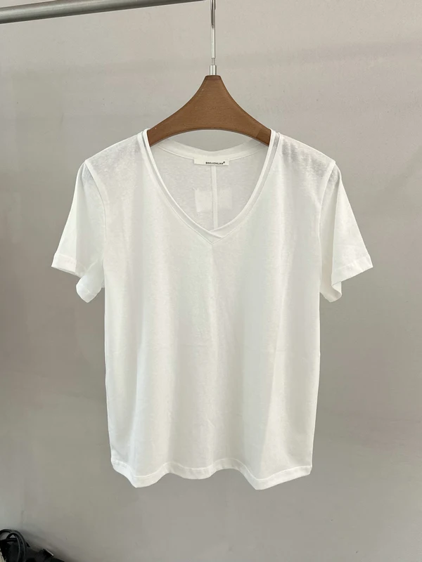 

Женская футболка с V-образным вырезом, приятная к коже, весна-лето 2026, комфортная, дышащая, с дизайном «креветочная линия», свободный прямой крой