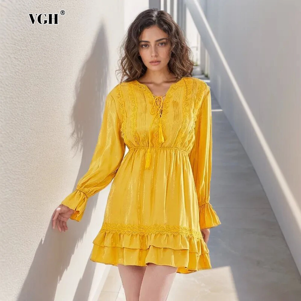 

VGH Patchwork Lace Up Casual Mini Dress For Women V Neck Flare Flare Sleeve High Waist Minimalist Dresses Female Fashion Style