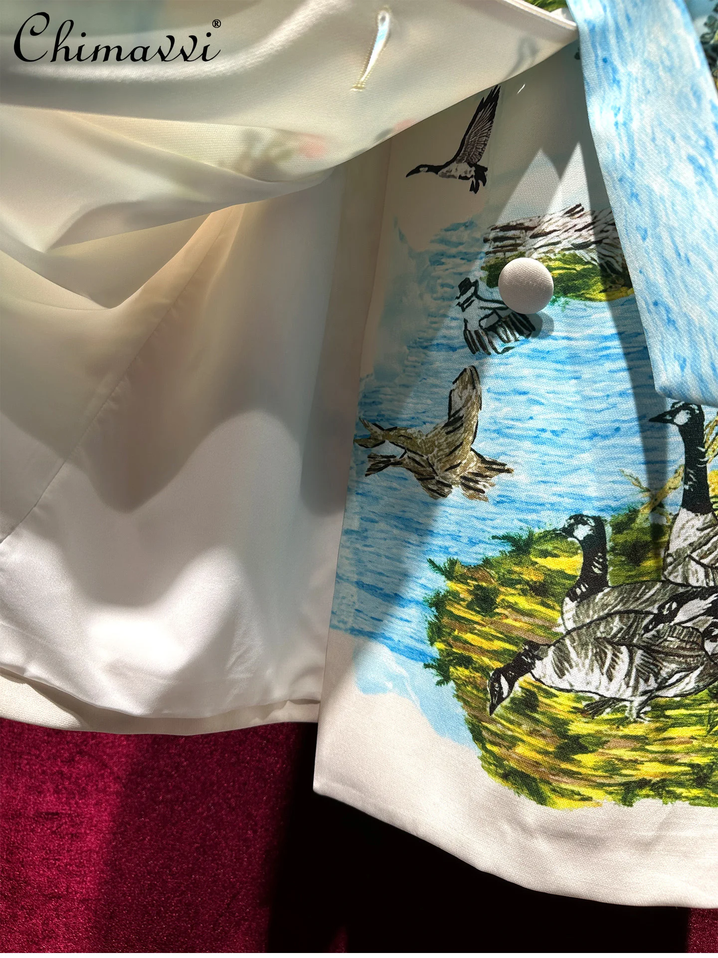 ハイエンドファッションプリントミッドレングスレースアップトレンチコート女性秋ウエストシェイプターンダウンカラーロングスリーブエレガントコート