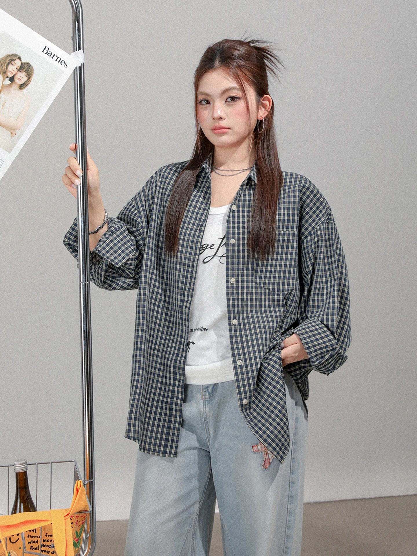 

Женская рубашка больших размеров в уникальном красивом гонконгском стиле, клетчатая, повседневная, свободного кроя, с длинными рукавами, средней длины, модная женская одежда