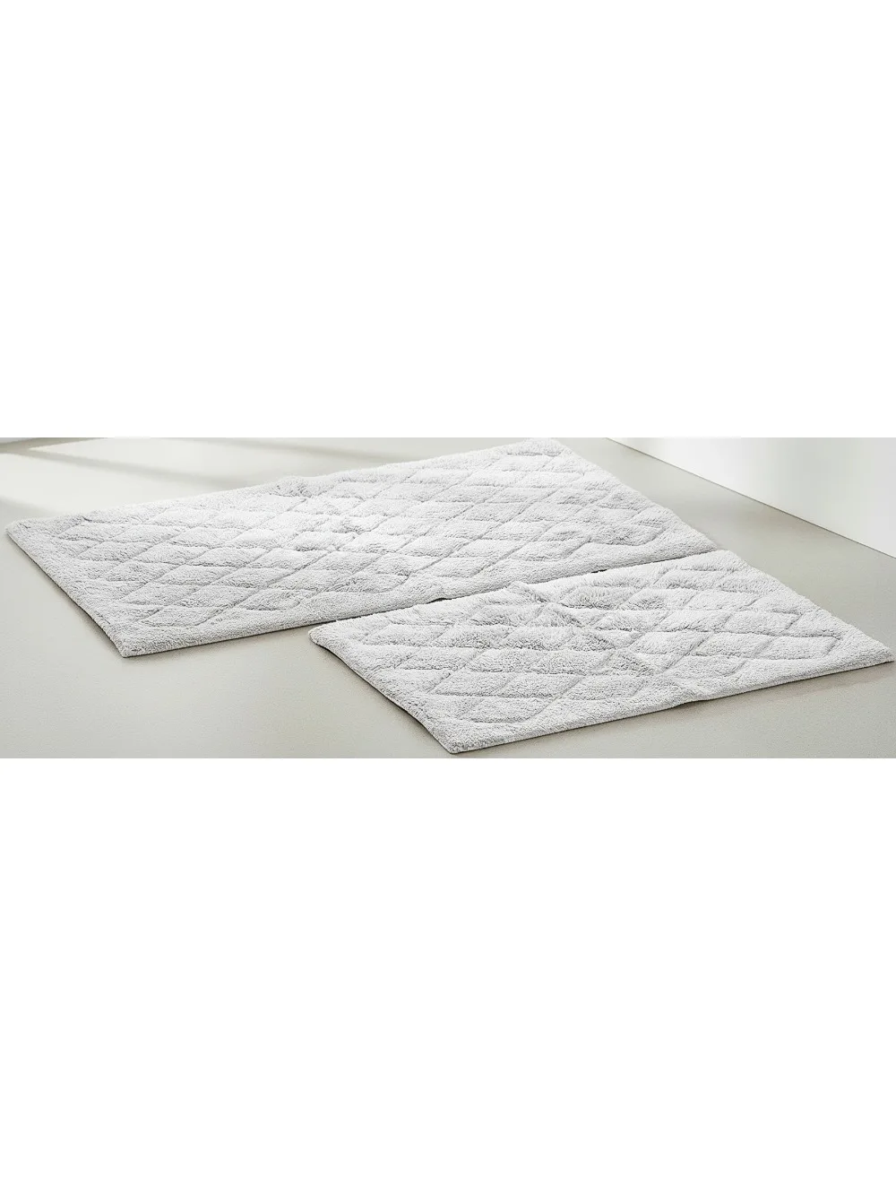 

Soft Absorbent Bathroom Rug Set, Reversible Modern Design, Non-Slip Floor Mat for Home Decor (2 Piece)