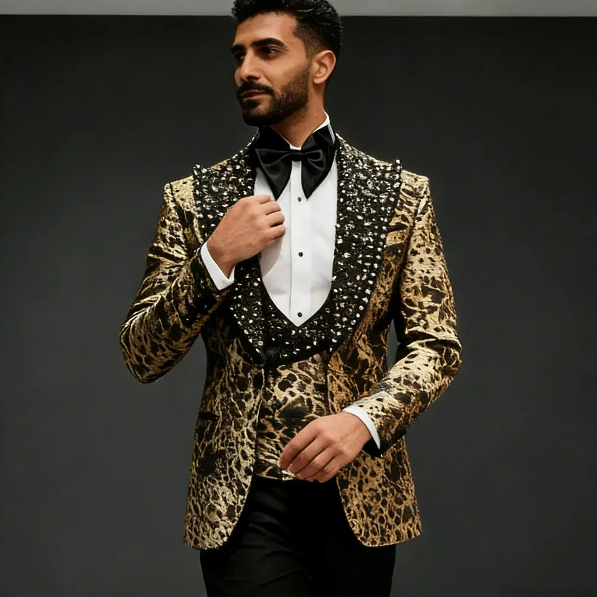 Customized Men Suits Luxury Beaded Leopard Print Prom Blazers Outfits 3 Pieces Sets Groom Wedding Tuxedos Hombre